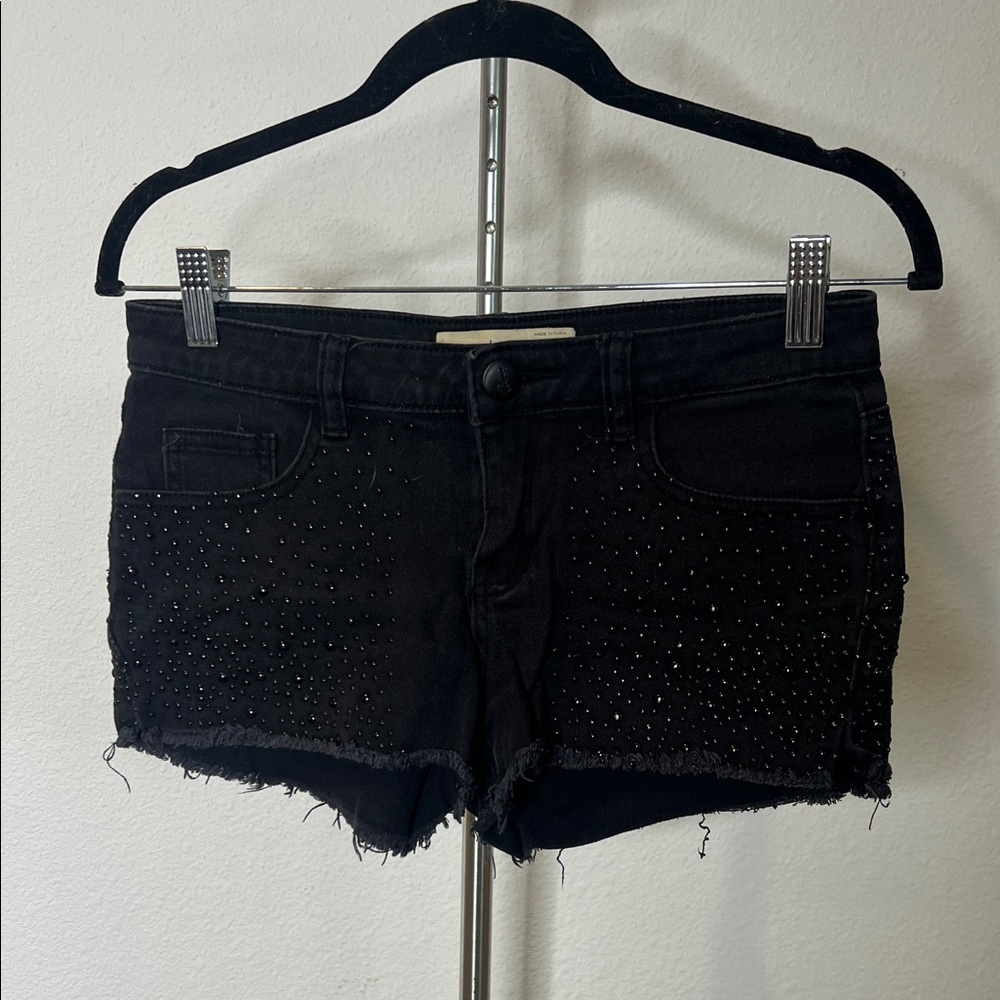 Amisu Beaded Cut Off Shorts